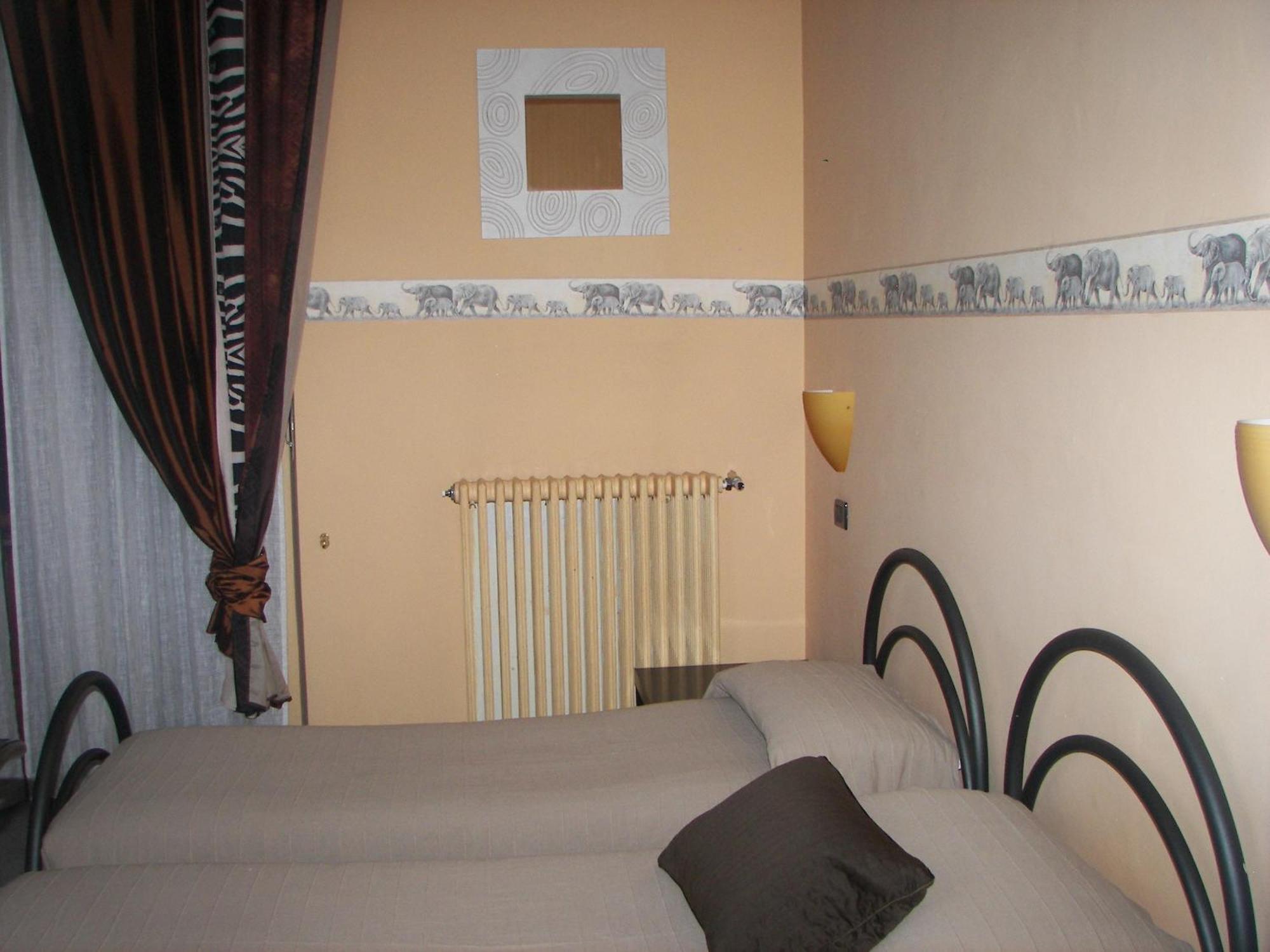 Albergo Sangrila لانزو تورينيس المظهر الخارجي الصورة
