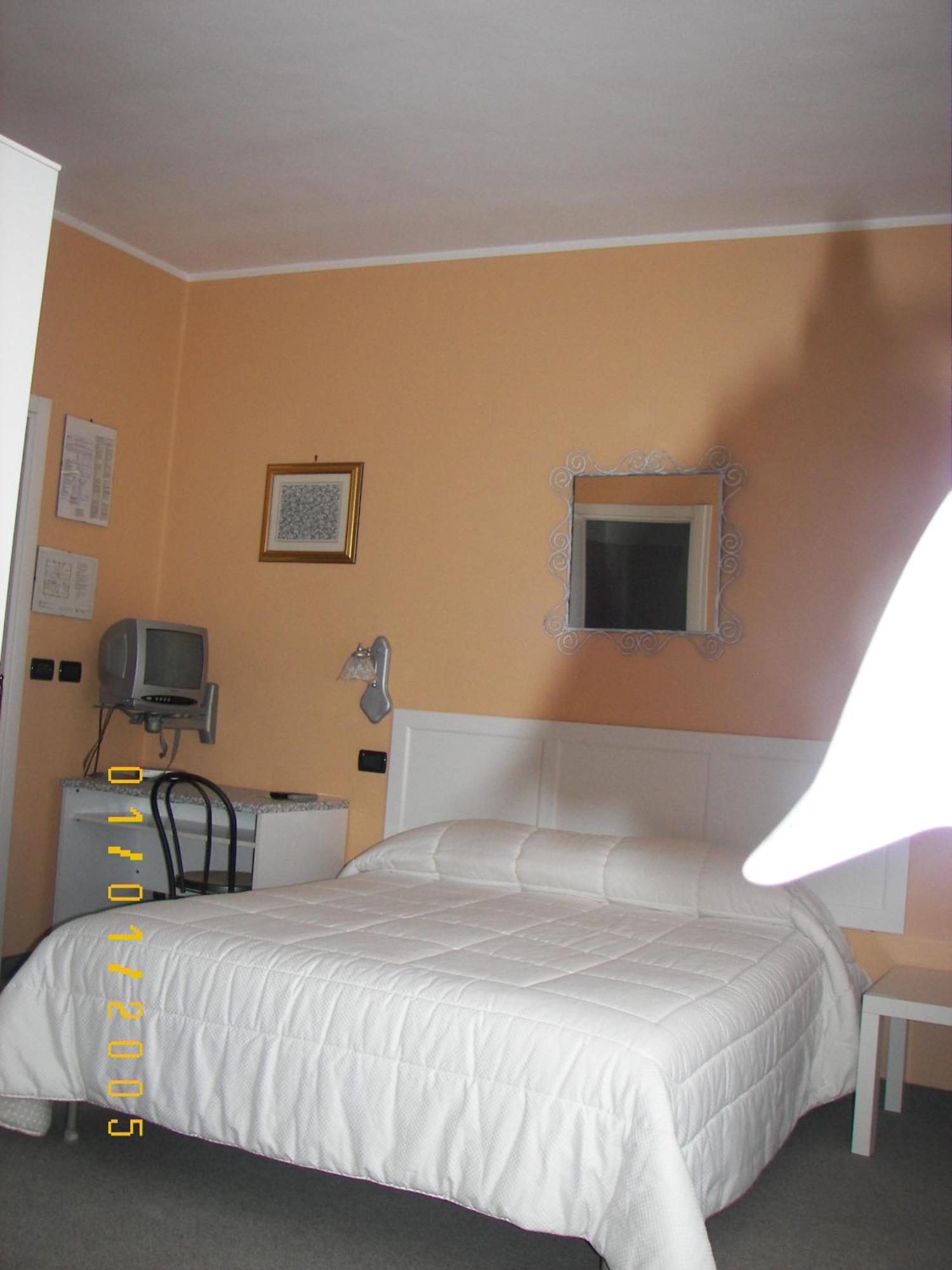 Albergo Sangrila لانزو تورينيس المظهر الخارجي الصورة