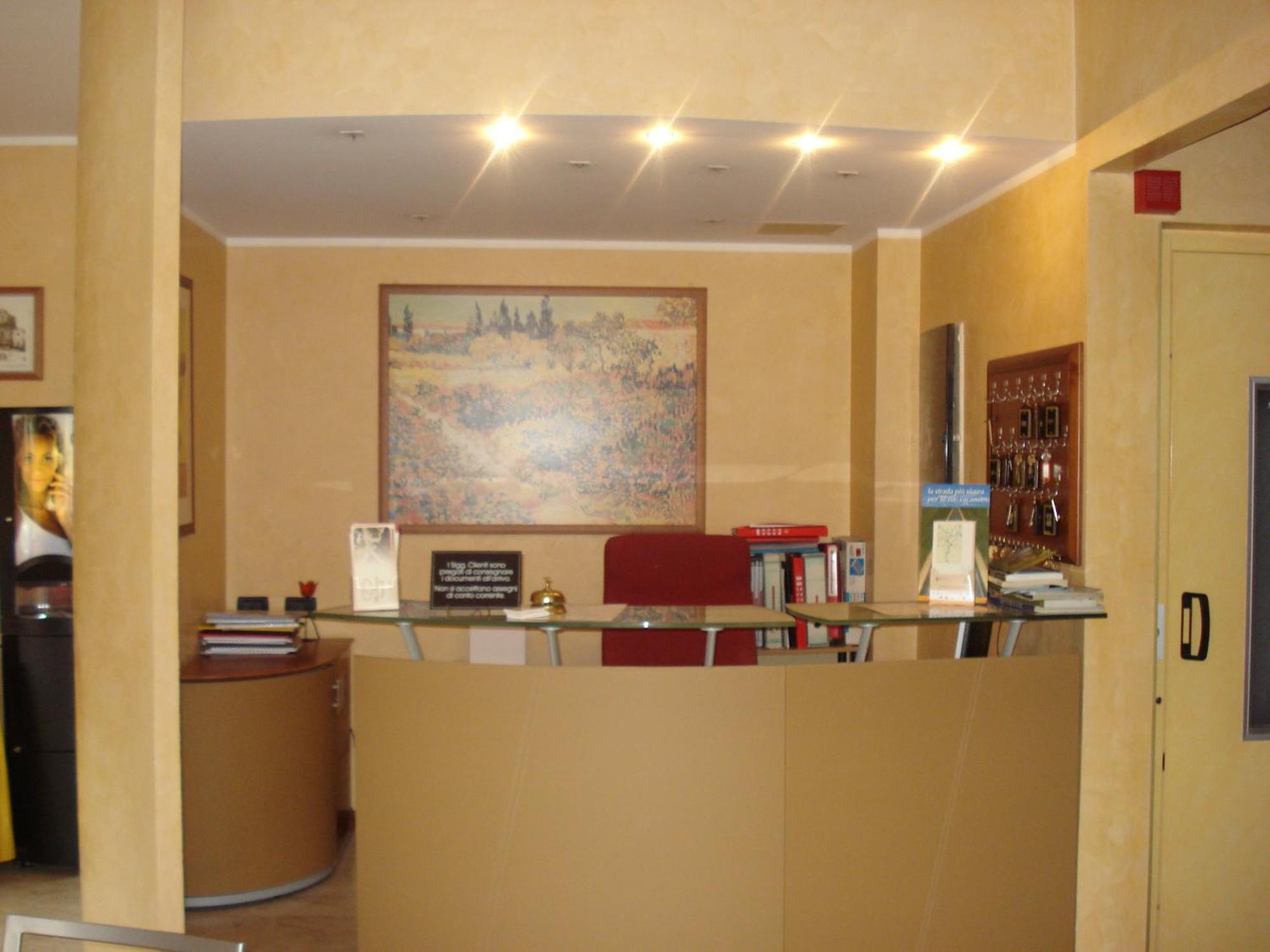 Albergo Sangrila لانزو تورينيس المظهر الخارجي الصورة