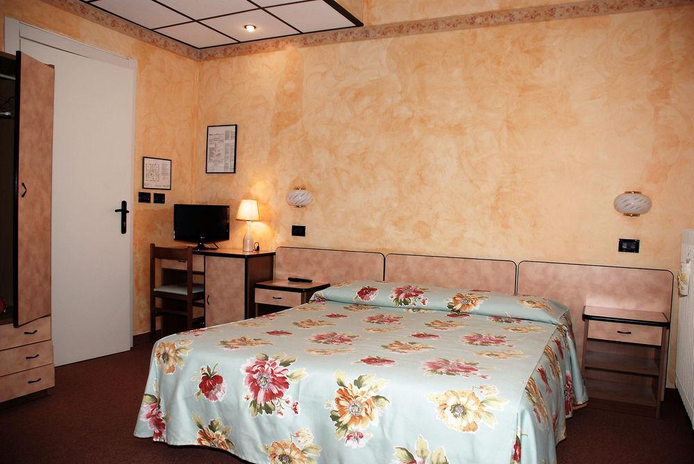 Albergo Sangrila لانزو تورينيس المظهر الخارجي الصورة