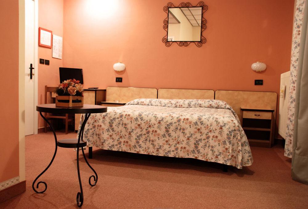 Albergo Sangrila لانزو تورينيس المظهر الخارجي الصورة