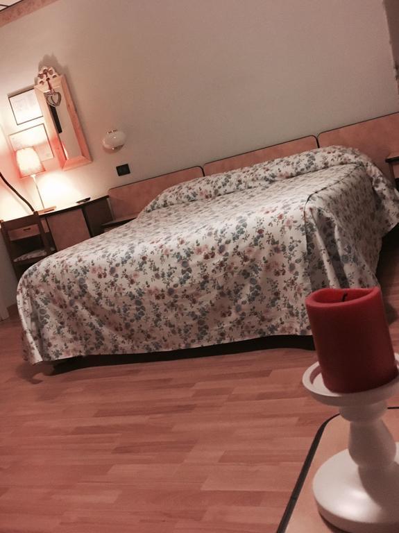 Albergo Sangrila لانزو تورينيس المظهر الخارجي الصورة